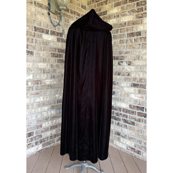 VTG Velvet Hooded Black Cape 48"X52" Goth Whimsigoth Halloween Witch Made in USA - Picture 8 of 14